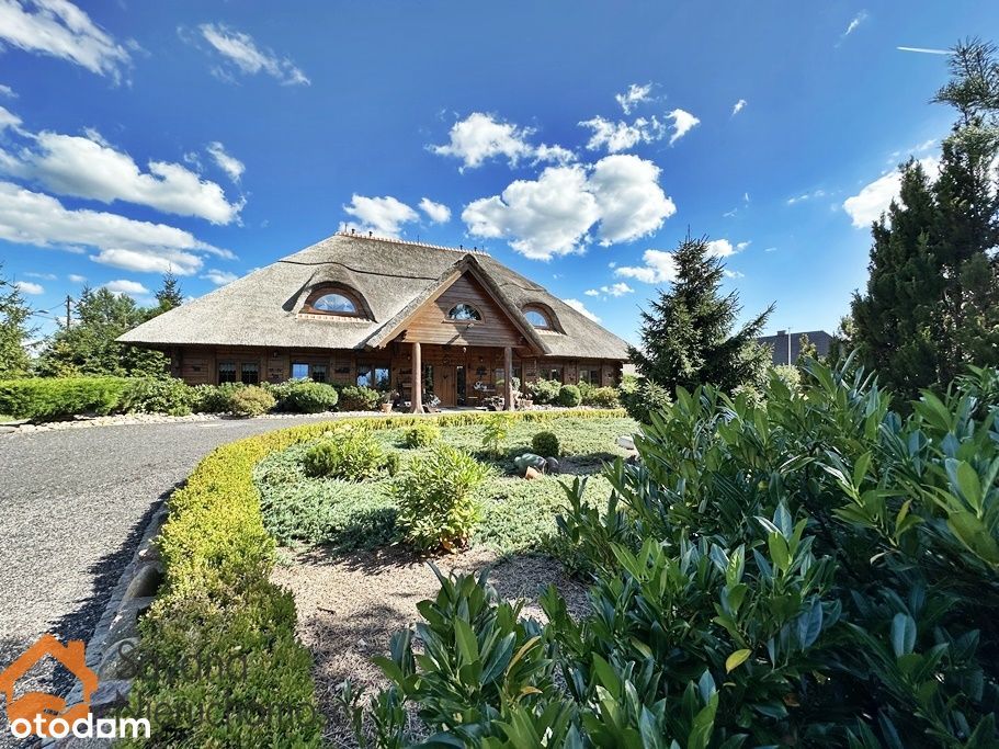 Wyjątkowa posiadłość z dużą działką - Piotrowice