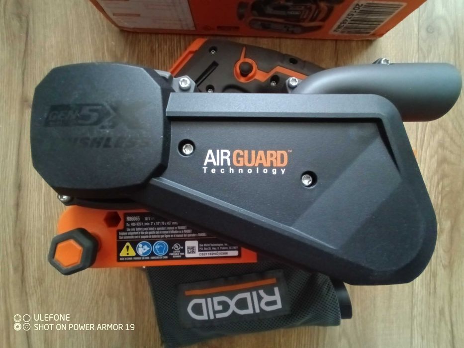 Ridgid R86065 18V Brushless 3" x 18" Belt Sander