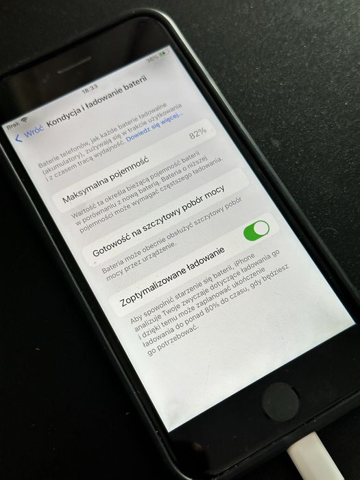 Iphone 8 uszkodzone plecy 64 GB