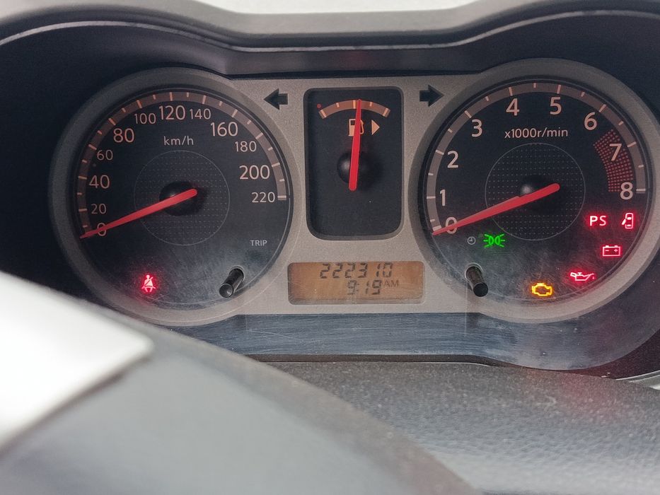 Продам Nissan note 1.6 газ бензин автомат