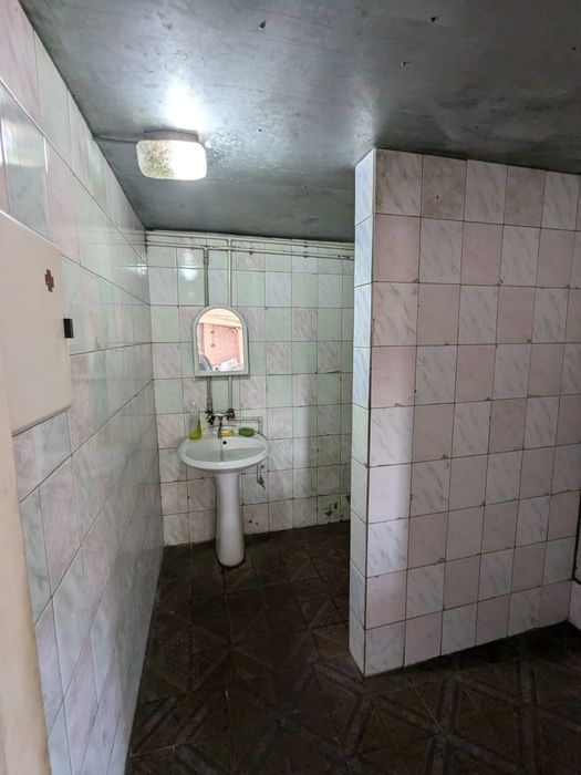 Продам комерційну нерухомість-СТО