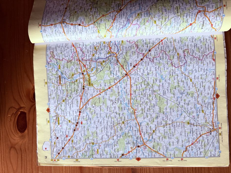 Zestaw Retro: Atlas Samochodowy Polski + Bezpłatna Mapa K2 (Lata 2000.)