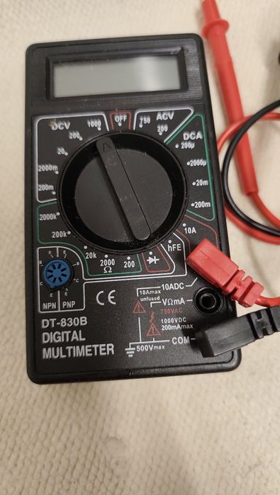 Multímetro digitalDT-830B