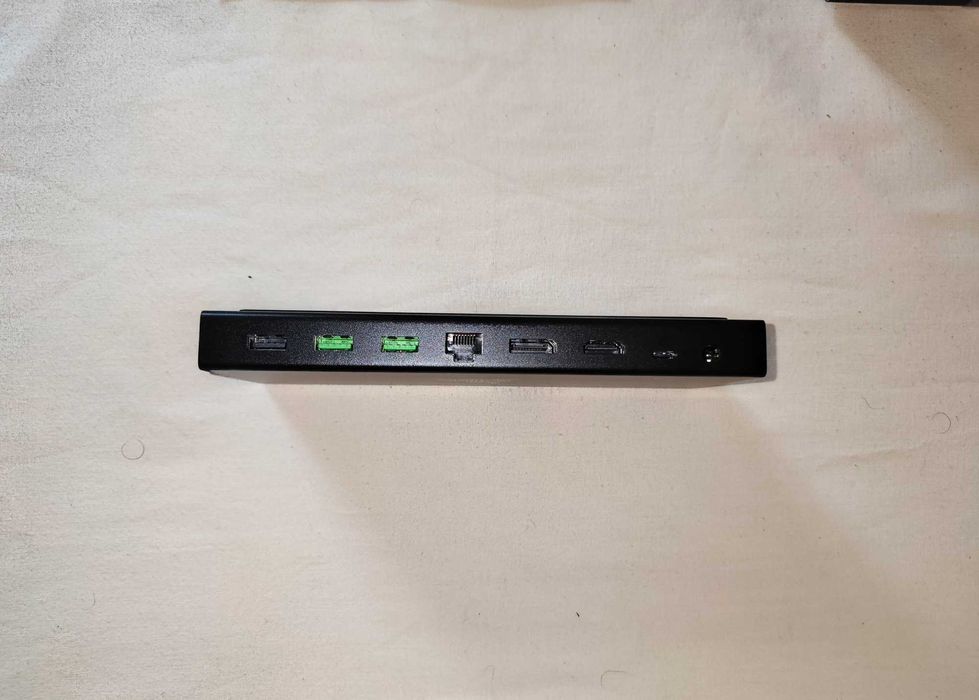 Razer USB 4 Dock (USB-A+USB-C+HDMI+DP+RJ45+TRRS+SD Card+Carregador)