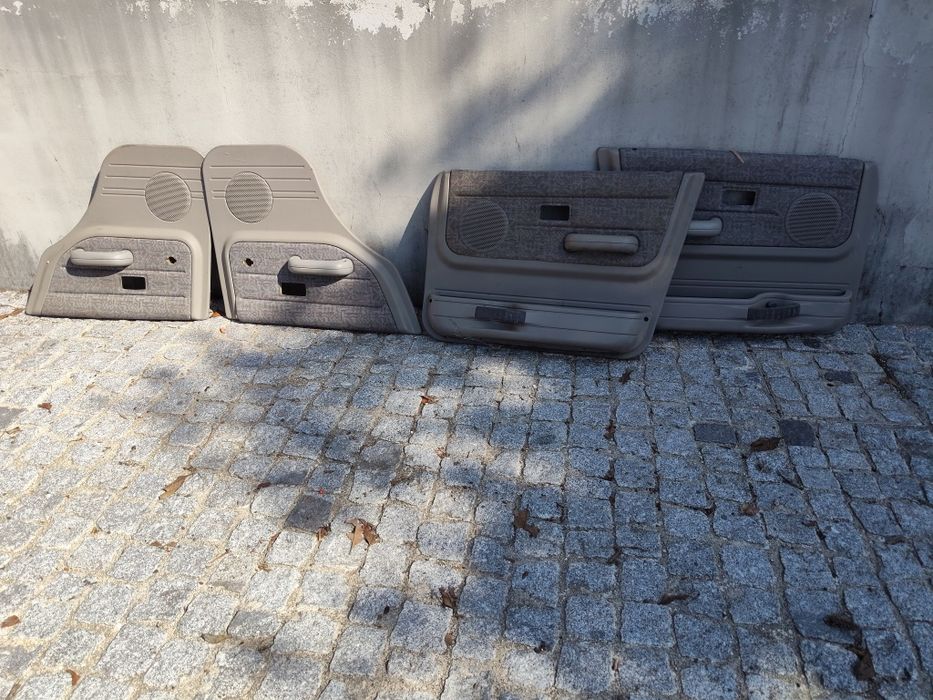 Forras das portas de Freelander