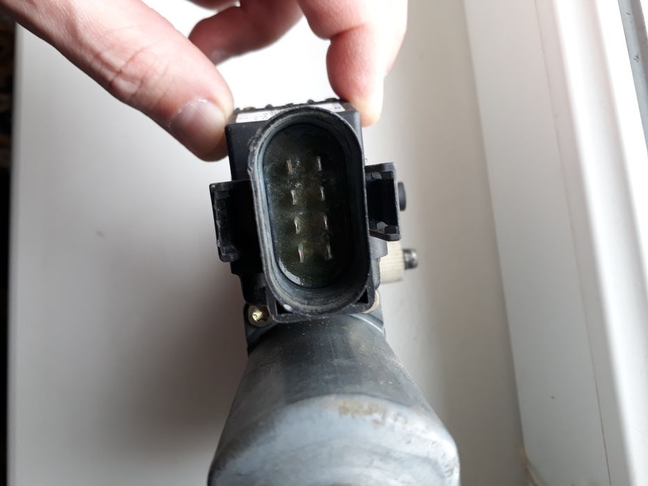 Моторчик скопідйомника Ауді а4 Пассат б5