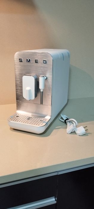 SMEG BCC02 com vaporizador