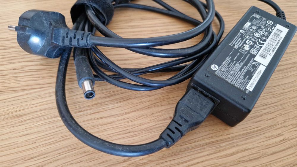 carregador computador portatil HP 65W
