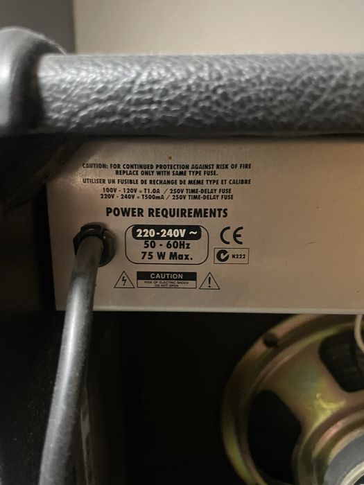 комбоусилитель line 6 spider 2 15v