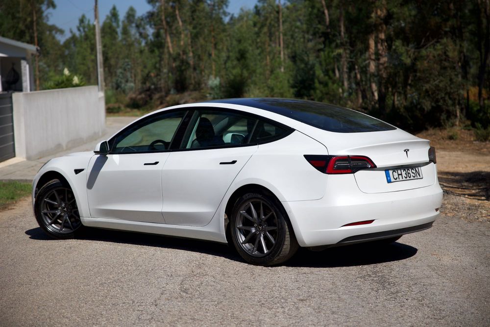 Tesla Model 3 Standard Range Plus foto 3