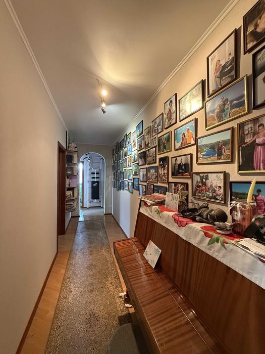 Продаж 4к квартири з євроремонтом та меблями Виноградар Порика 7А