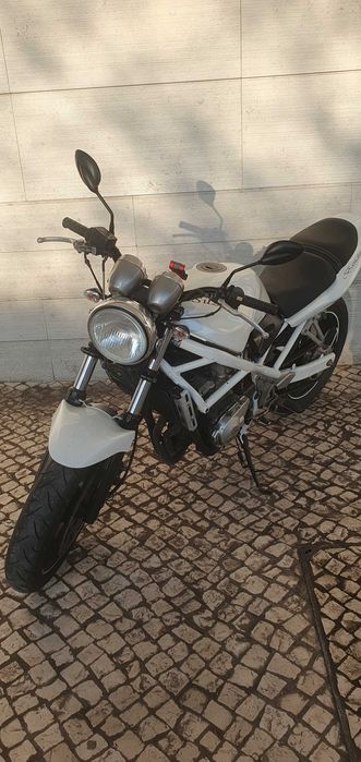 Mota suzuky bandit 400