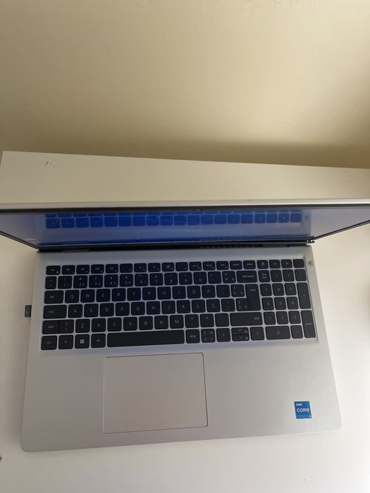 Dell Inspiron 3511 i5 - Para Peças ou Reparação