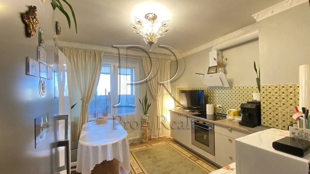Продаж 3к квартири в ЖК Крістер Град / Данченка1/ Виноградар/Ретровіль