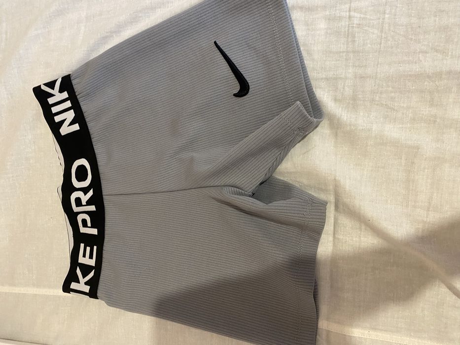 Костюм Nike pro шорти та топ оригінал