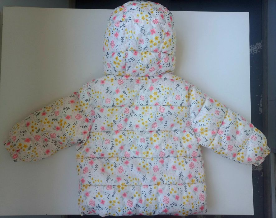 Продам куртку на дівчинку Mango