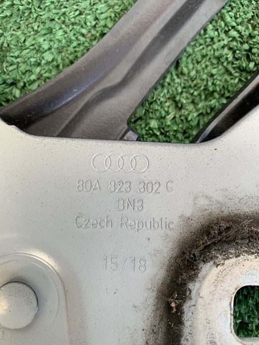Audi q5 80a 2017-2024 петля  капота права ліва синій L X5R