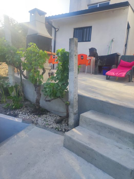 Vendo espaço rústico com casa remodelada a 10 minutos de carro a Vila