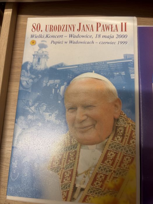 Trzy filmy na kasecie vhs