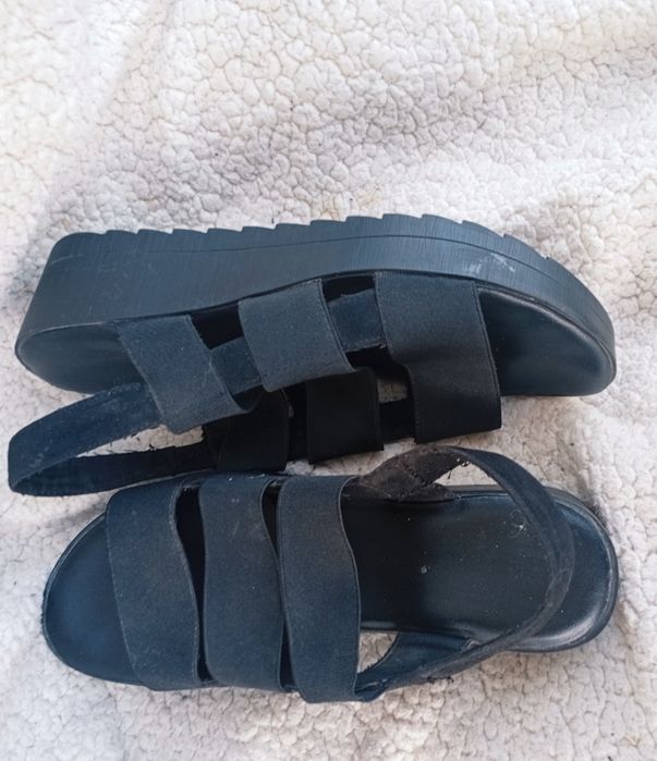 Босоніжки танкетка, платформа плоска підошва