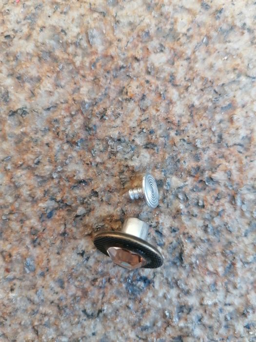 "Bujigangas" para decorar roupas ou cadernos