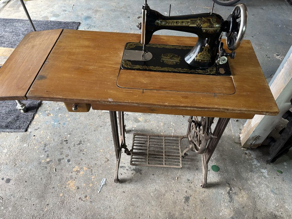 Maquina de costura singer