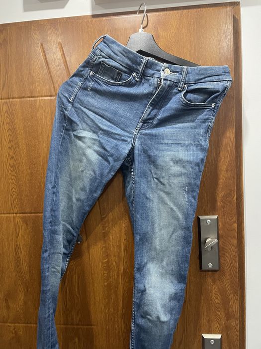 Damskie rurki jeansy