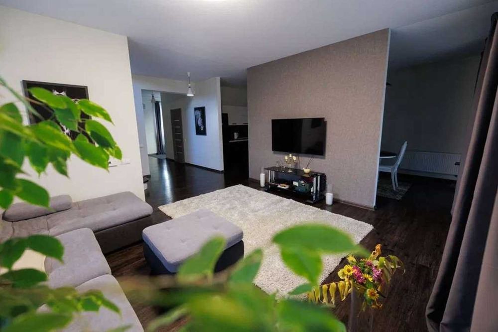 Продаж будинку в с.Хотів 250 кв.м. 10 соток.Чабани.