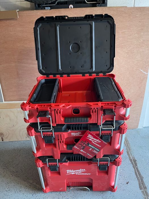 Milwaukee     Packout