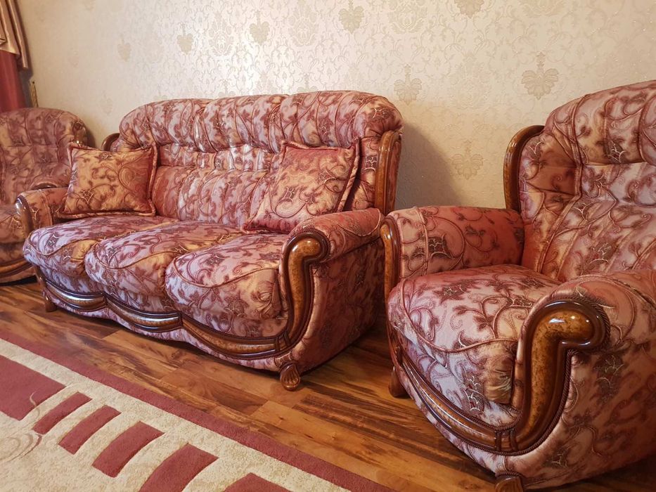 Комплект мягкой мебели