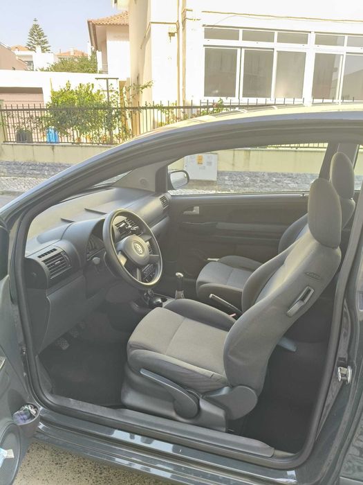 VW Fox 1.2 Gasolina • 2005 • 97 500 km