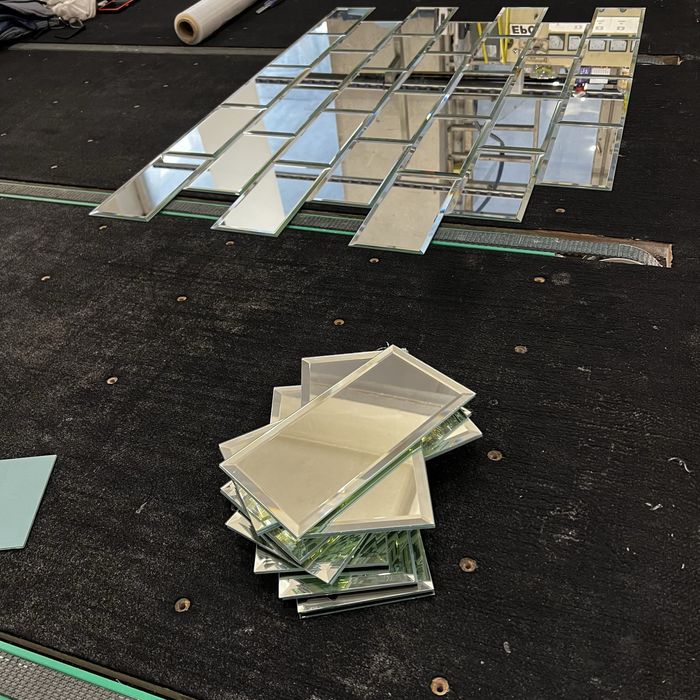 Зеркальна плитка