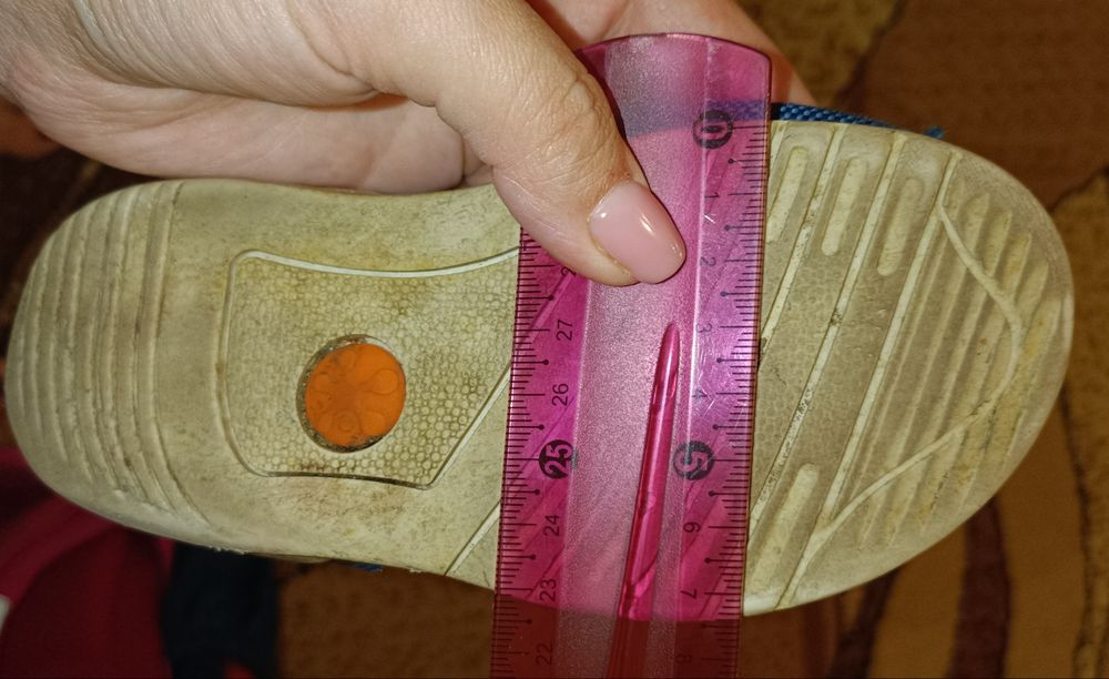 Віддам безкоштовно Босоніжки 27р