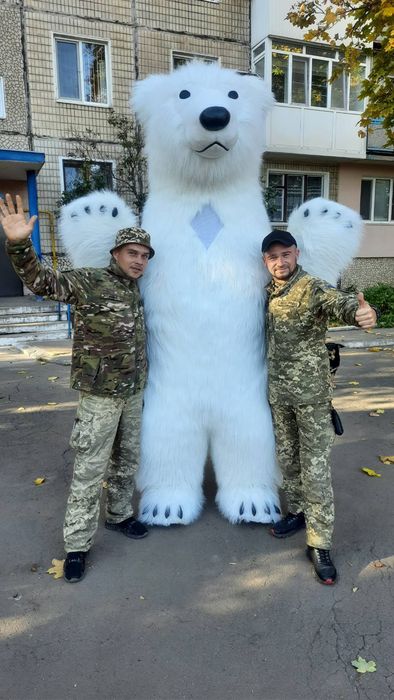 Поздравление Белый Мишка. Білий ведмідь, Пес Патрон, Зайка, Горила