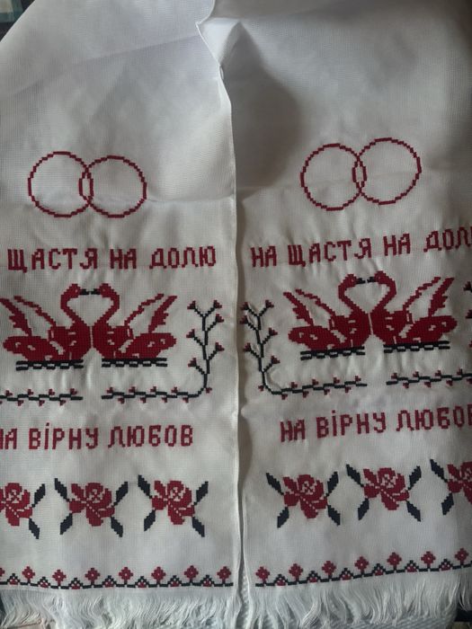Вишитий рушник,700 грн.