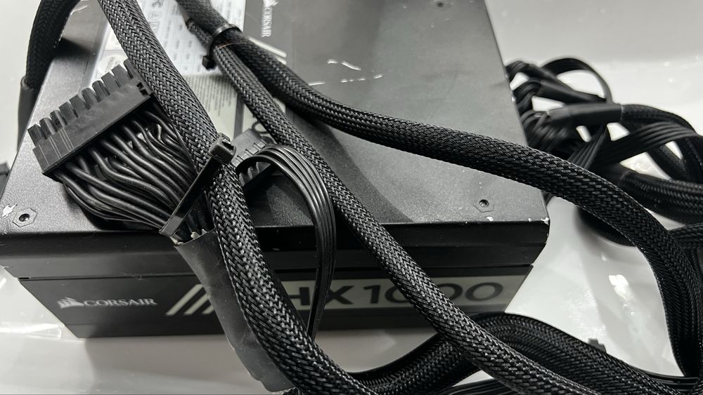 fonte de alimentação Corsair HX1000 (80 Plus Platinum, Totalmente Modular)