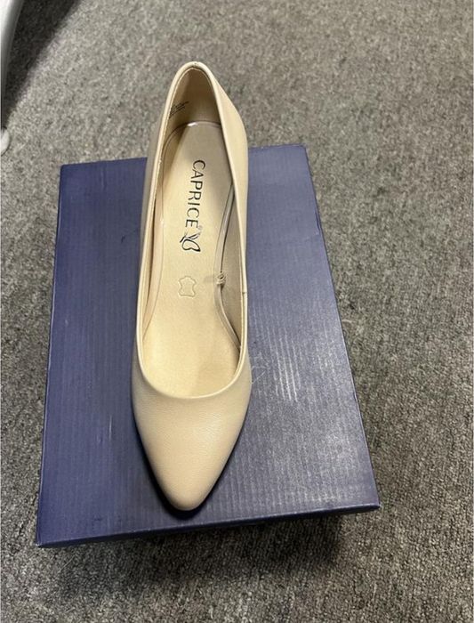 Caprice Елегантні туфлі-човники на каблуці