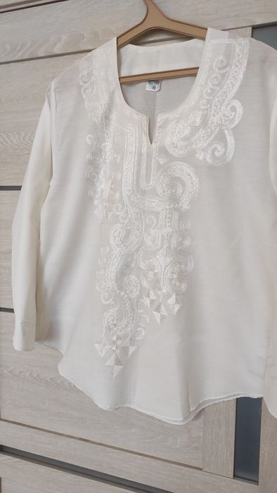 Вишиванка, рубашка блуза біла з вишивкою стан нової