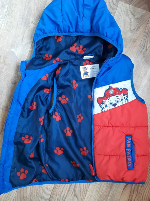 Детская демисезонная жилетка на возраст 6-7 лет