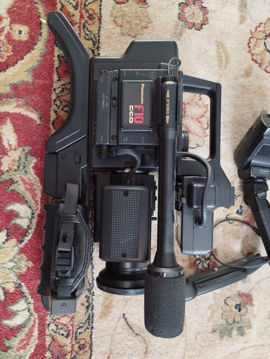Stara analogowa kamera Panasonic F10 CCD  stan bdb