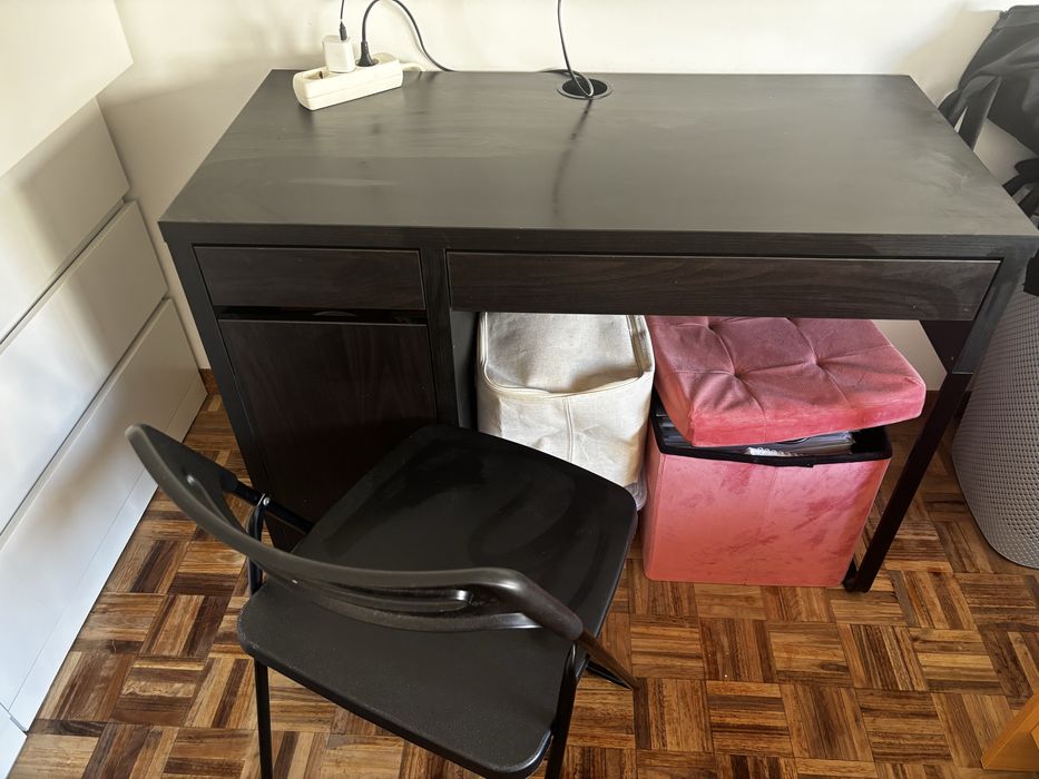 Secretaria preta