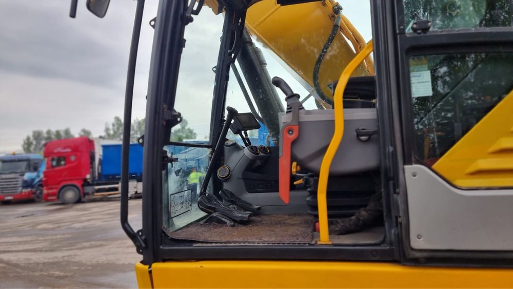 Продам экскаватор JCB 220 X LC , 2019 г.в