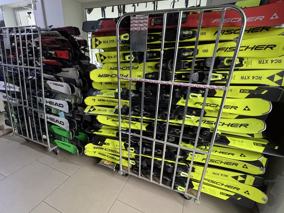 Лижі новий завіз.