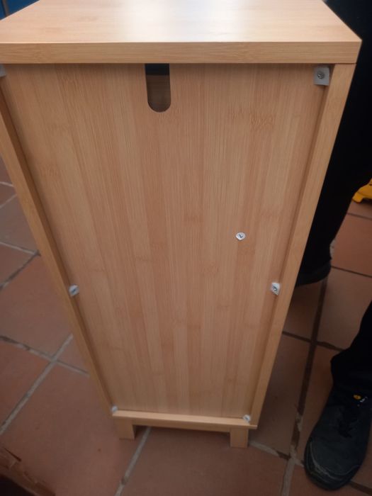 Movel de apoio em madeira