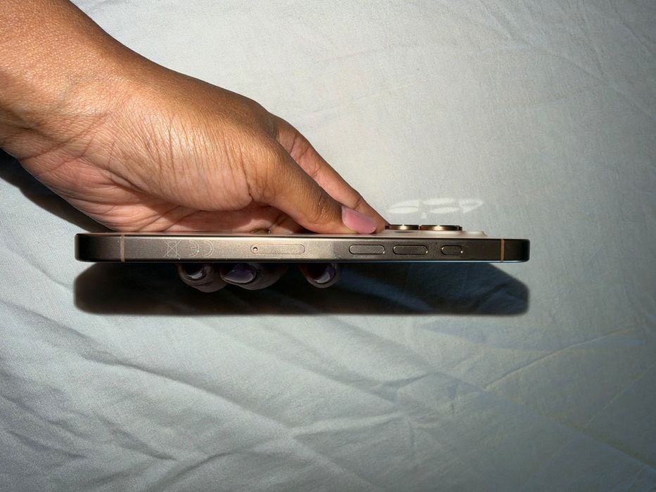Apple Iphone 16 pro