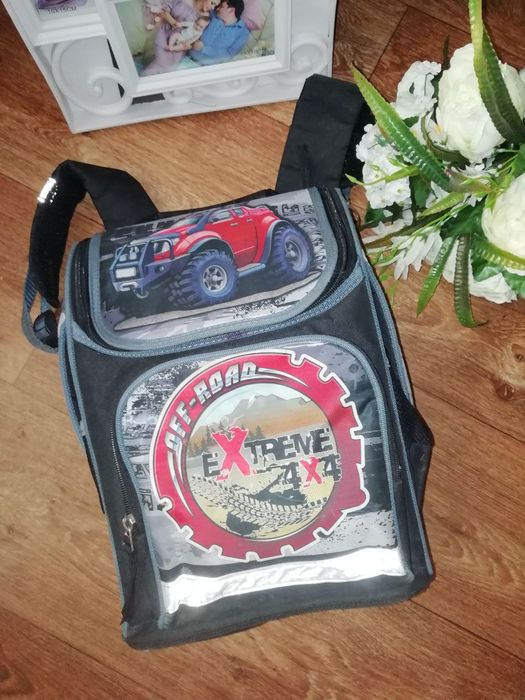 Портфель-рюкзак з ортопедичною спинкою