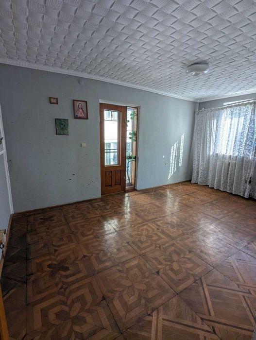 ТЕРМІНОВИЙ ПРОДАЖ! 2-поверховий будинок у центрі Івано-Франківська