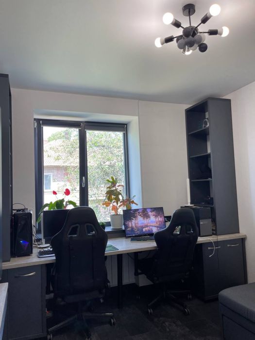 Продам 3 кімнатну квартиру Карачуни . Є- відновленя .