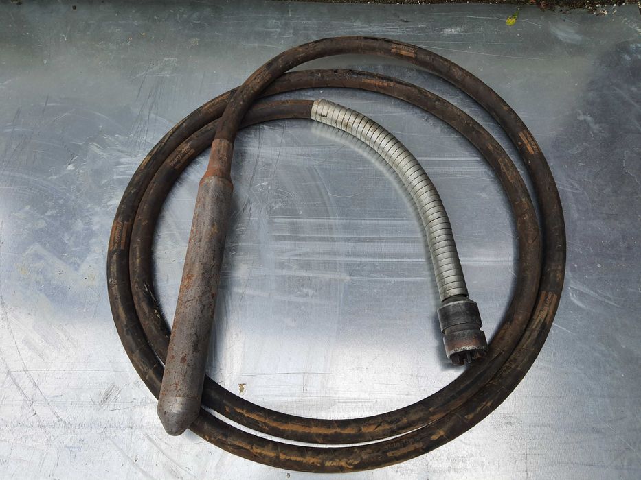 Wibrator spalinowy do betonu Dynapack