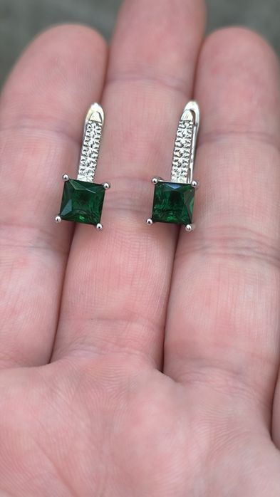 Серьги , сережки с зелёным камнем 925 проба